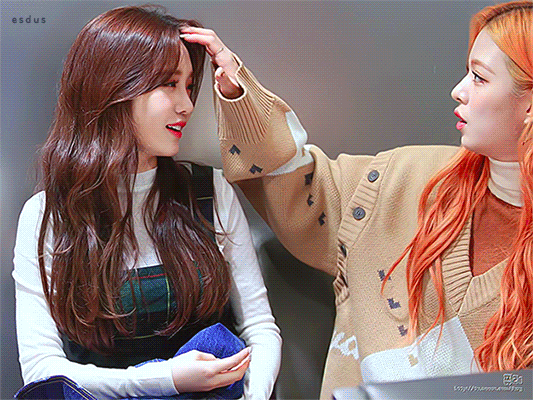 머리 쓰담쓰담 당하는 노지선 | 인스티즈