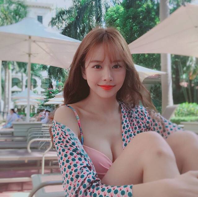 물놀이를 즐기는 한보름.jpg | 인스티즈