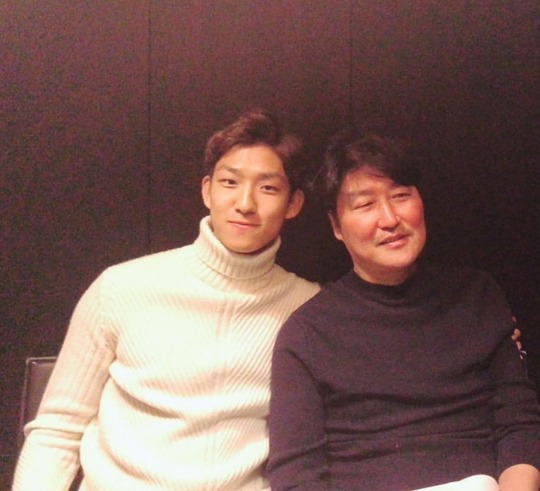 새벽에 엑소팬들 저격한거 사과문 올린 송강호 아들 | 인스티즈