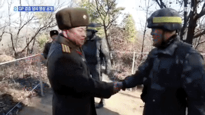 북한군이랑 과자 나눠먹기 | 인스티즈