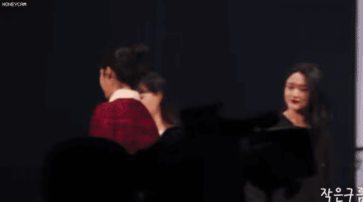 자꾸 길을 잃는 아이유.gif | 인스티즈