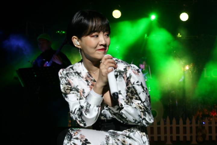 그민페가서 찍은 윤하사진 | 인스티즈