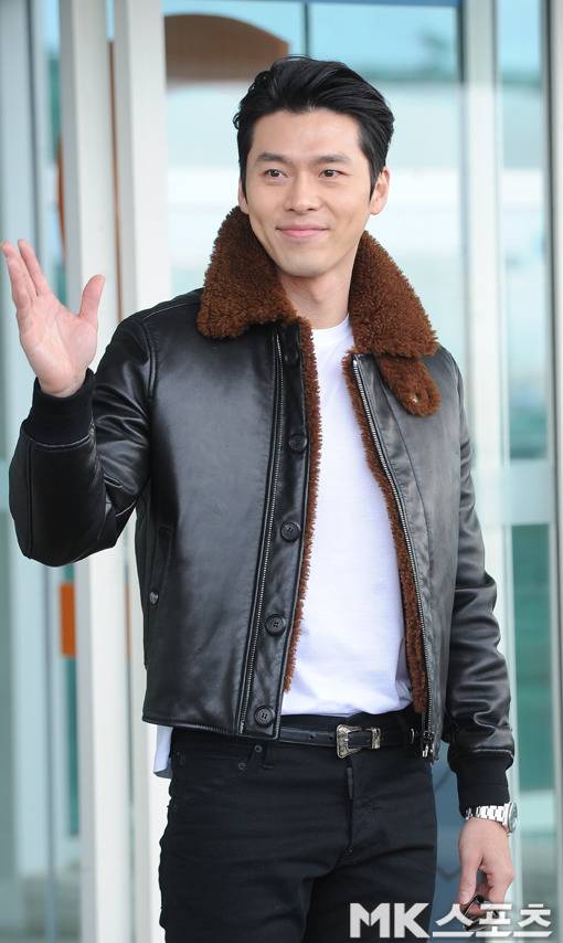 오늘자 현빈 공항 패션 | 인스티즈