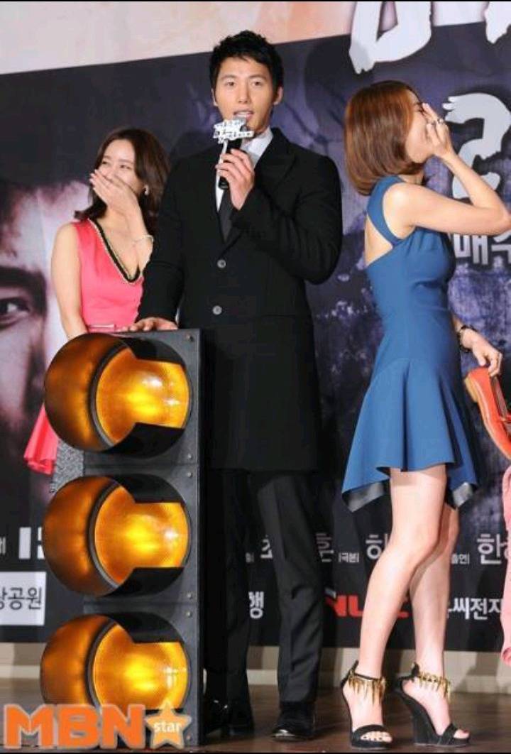 한 남자배우의 흔한 애장품 | 인스티즈