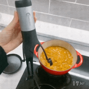 자동으로 저어주는 기계.gif | 인스티즈