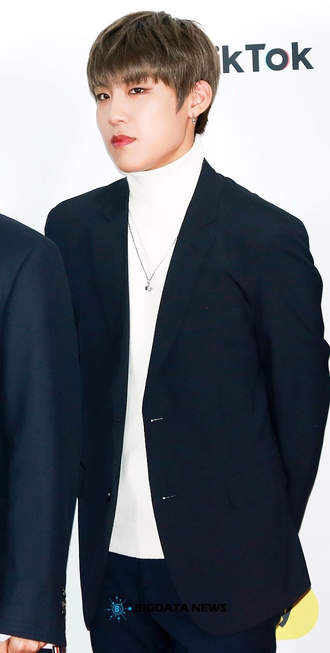 [워너원박우진] 첫 크리스마스 보내는 아가 박우진 | 인스티즈