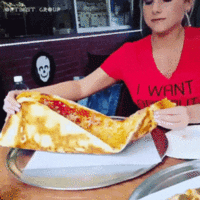 다이어트 때문에 피자 한 조각만.gif | 인스티즈