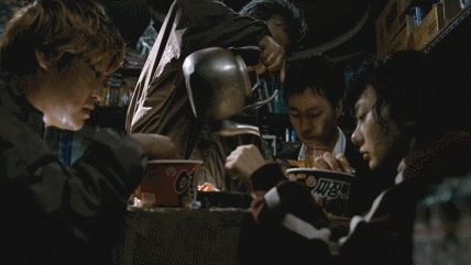 영화 괴물 감독 의도와 관객 반응이 달라서 당황했다는 장면.gif | 인스티즈