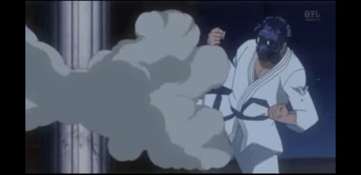 명탐정코난 세계관에서 싸움 제일 잘하는 인물 .jpg | 인스티즈