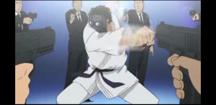 명탐정코난 세계관에서 싸움 제일 잘하는 인물 .jpg | 인스티즈