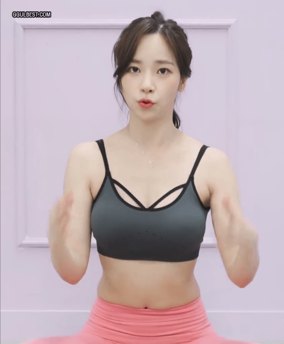 의자에 앉아있는 시간이 긴 직장인을 위한 8분만에 힙업하는 운동 | 인스티즈