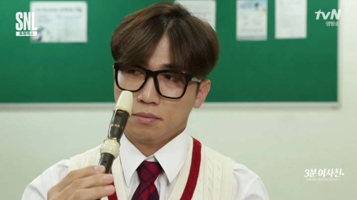 다 빌려가는 옆반 친구 나연이.jpgif | 인스티즈