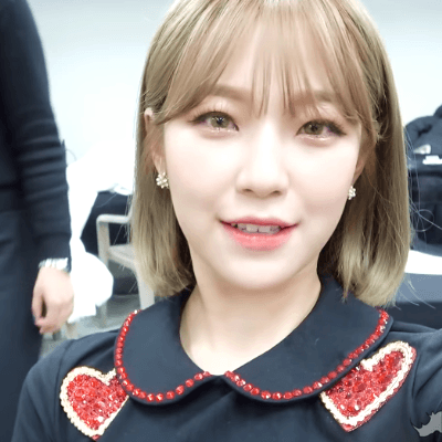 프로미스나인 AAA시상식 비하인드.GIF | 인스티즈