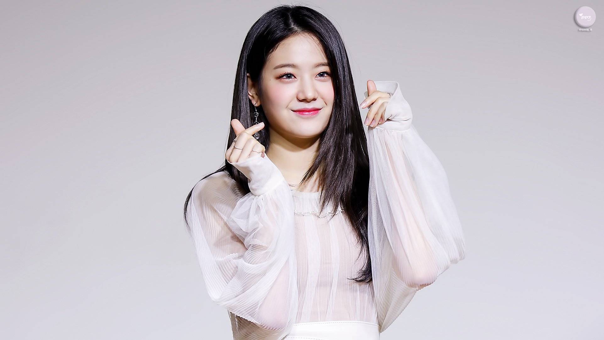 규리생일 컵홀더 포카를 받구와서 프로미스나인 규리 | 인스티즈