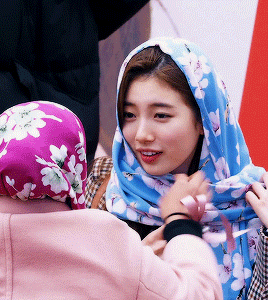 여자도 설렐 것 같은 팬싸에서의 배다정 배스윗 수지.jpgif | 인스티즈