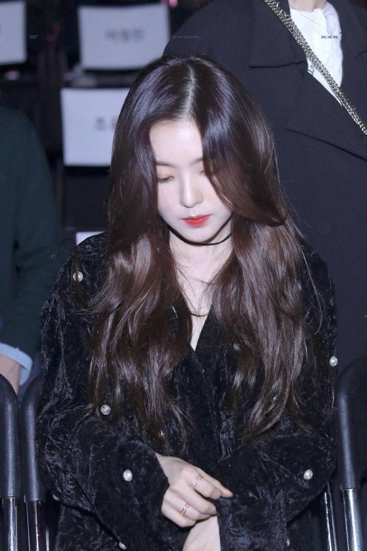 [레드벨벳] 어떤걸 살지 심하게 고민중이라 88일차 1일1아이린💖 | 인스티즈