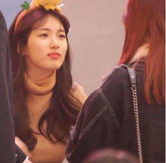 여자도 설렐 것 같은 팬싸에서의 배다정 배스윗 수지.jpgif | 인스티즈