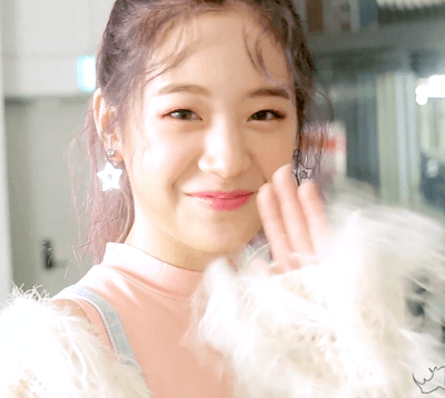 규리생일 컵홀더 포카를 받구와서 프로미스나인 규리 | 인스티즈