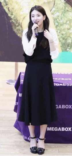 여자도 설렐 것 같은 팬싸에서의 배다정 배스윗 수지.jpgif | 인스티즈