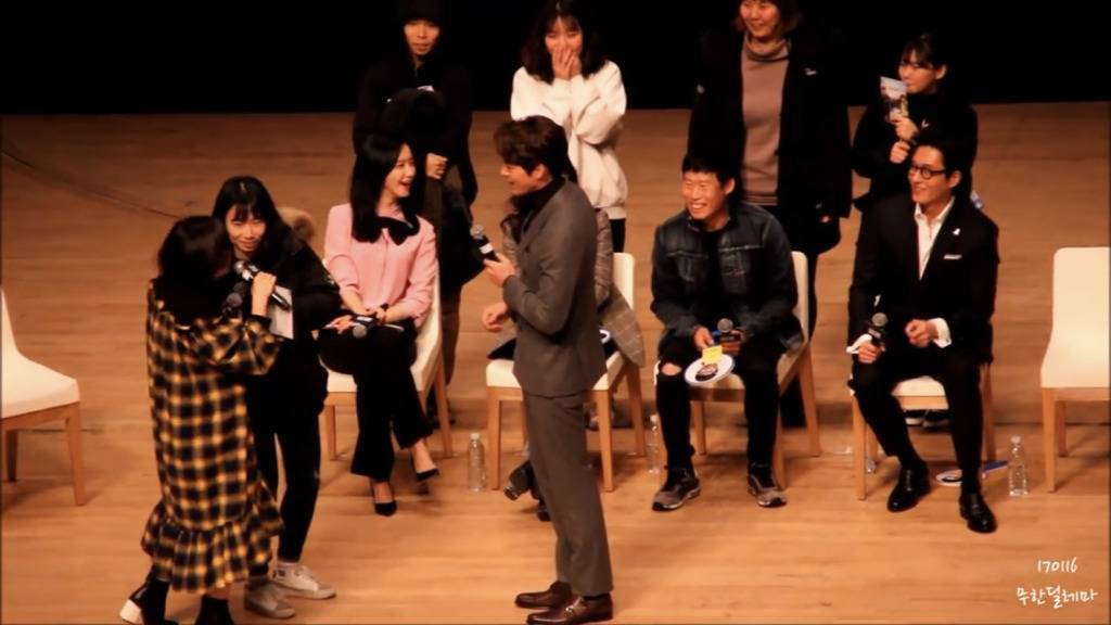 유해진 표정때문이라도 꼭 봐야하는 공조 쇼케이스 현빈 팬의 소원성취.jpg | 인스티즈