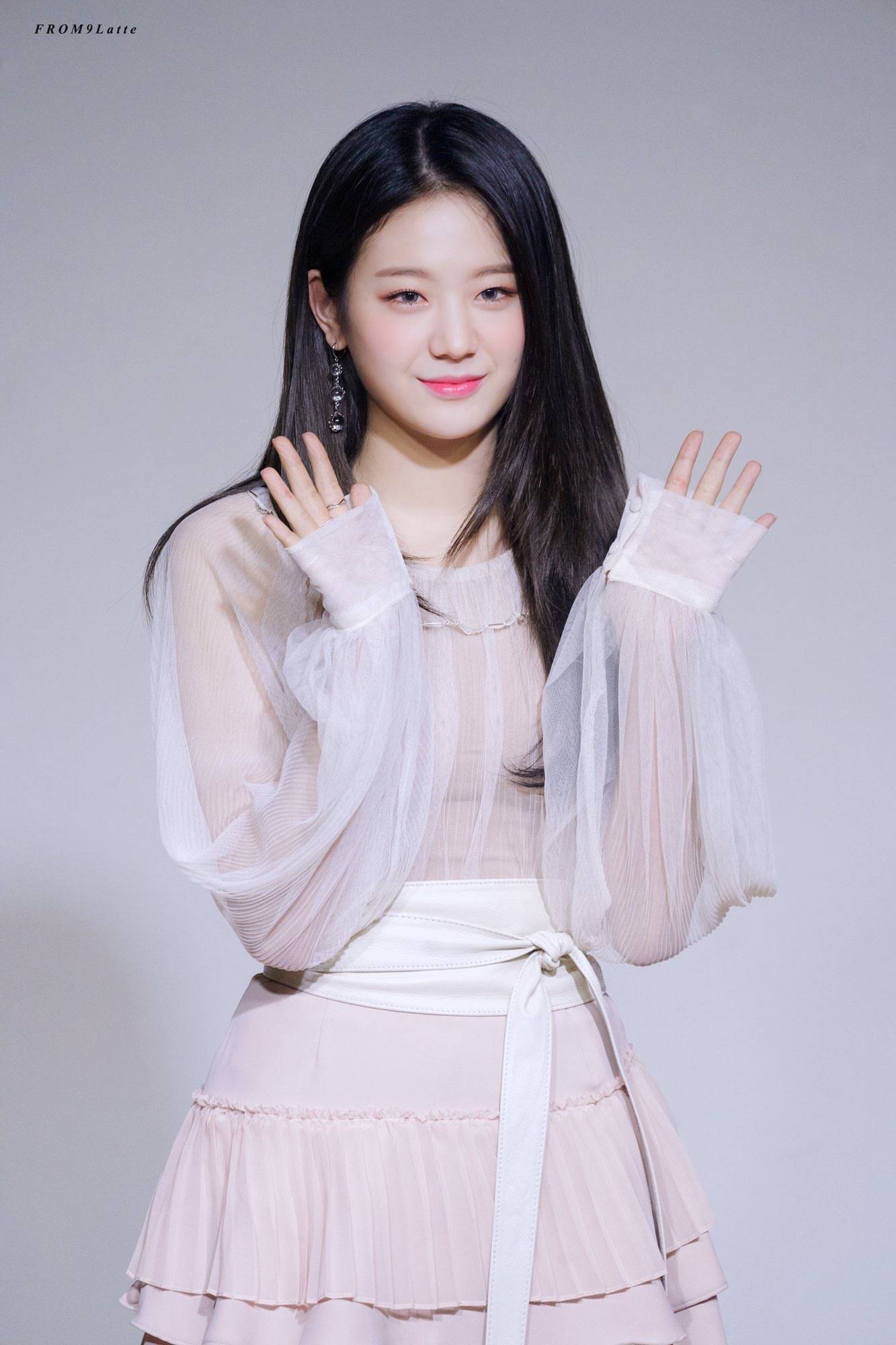 규리생일 컵홀더 포카를 받구와서 프로미스나인 규리 | 인스티즈