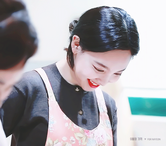 오늘자 된장찌개 끓이는법 배우는 트와이스 나연 ㅋㅋㅋ | 인스티즈