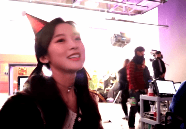 오마이걸 매의눈.gif | 인스티즈