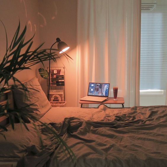 침실의 분위기 있는 조명 | 인스티즈