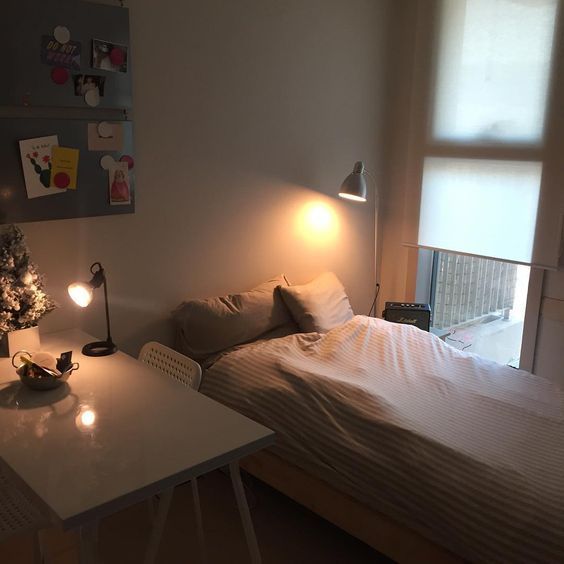 침실의 분위기 있는 조명 | 인스티즈