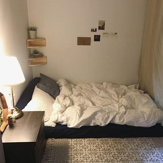 침실의 분위기 있는 조명 | 인스티즈