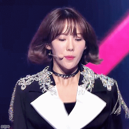 181228 가요대축제 우주소녀 부탁해.gif | 인스티즈