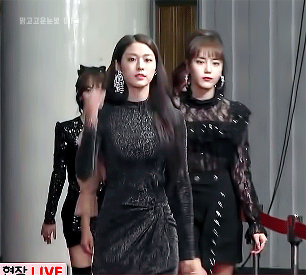 가요대축제 레드카펫 설현 | 인스티즈