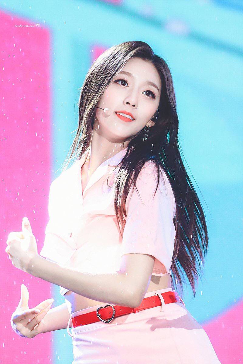 [러블리즈] 오늘 생일파티에 갈 예정이라 예인이 | 인스티즈