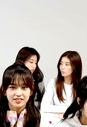 아이즈원 브이앱.gif | 인스티즈