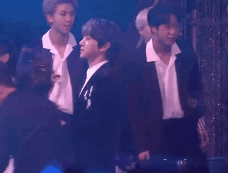 인성갑 방탄소년단 진.gif | 인스티즈