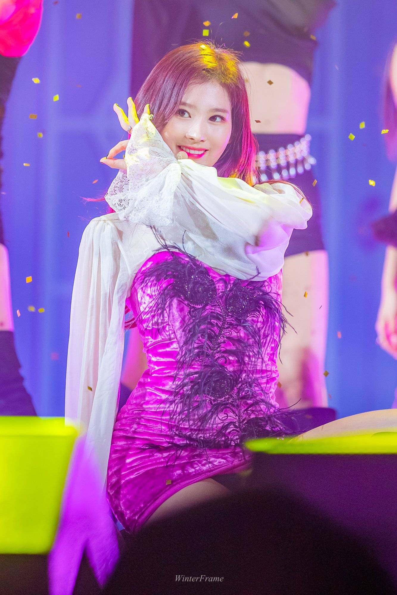 오늘 생일을 맞은 트와이스 사나.jpg | 인스티즈