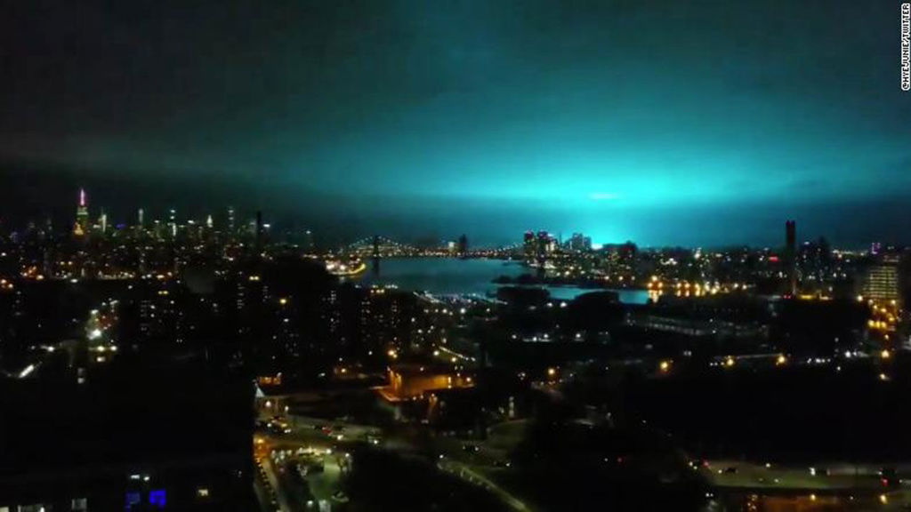 변압기 폭발한 뉴욕.gif | 인스티즈