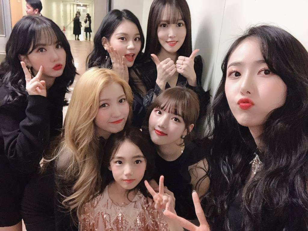 어제 키즈모델과 사진찍은 블랙 여자친구.jpg | 인스티즈