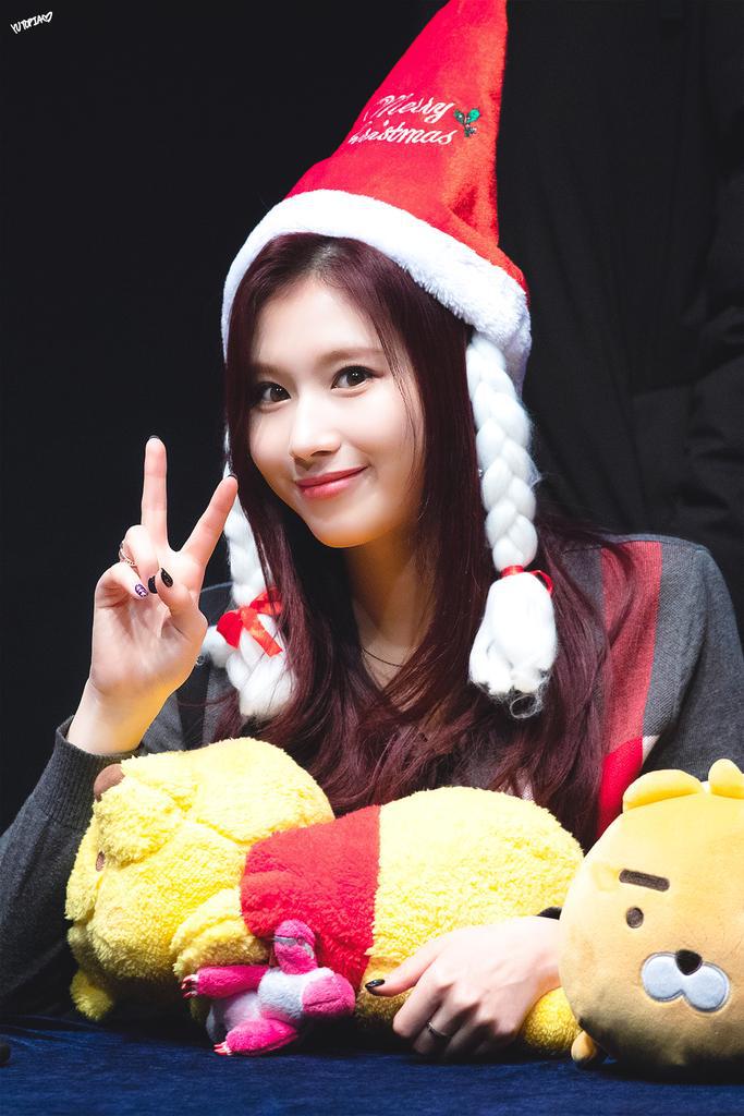 오늘이 생일인 트와이스 사나.jpgif | 인스티즈