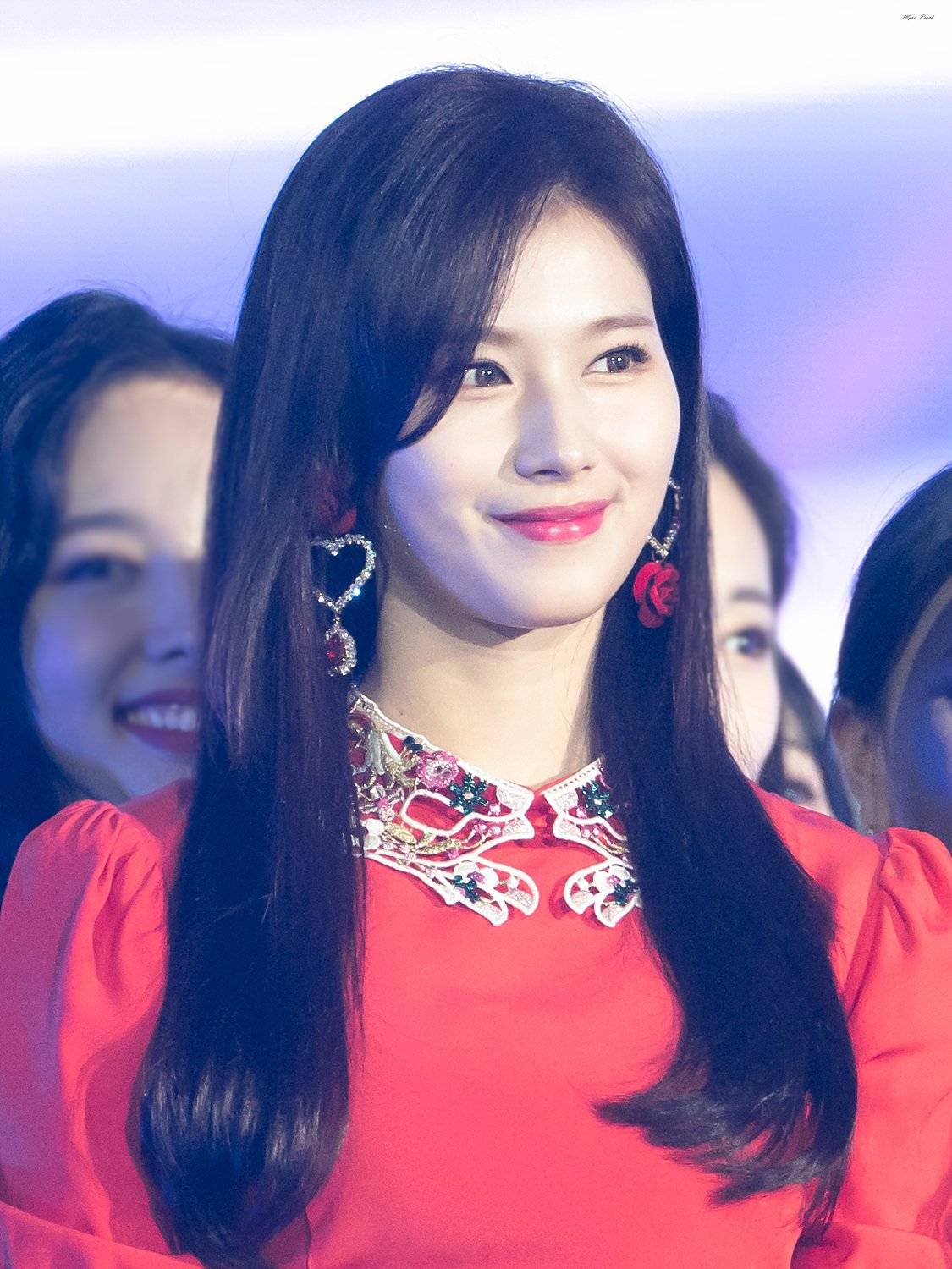 오늘 생일을 맞은 트와이스 사나.jpg | 인스티즈