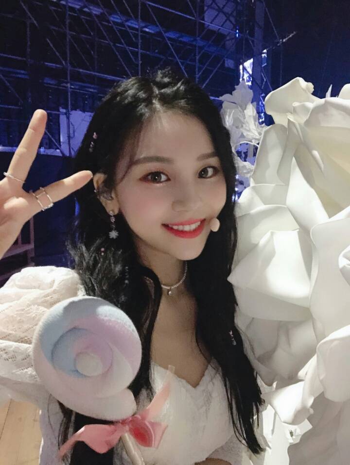 여자친구 트위터 엄지.jpg | 인스티즈