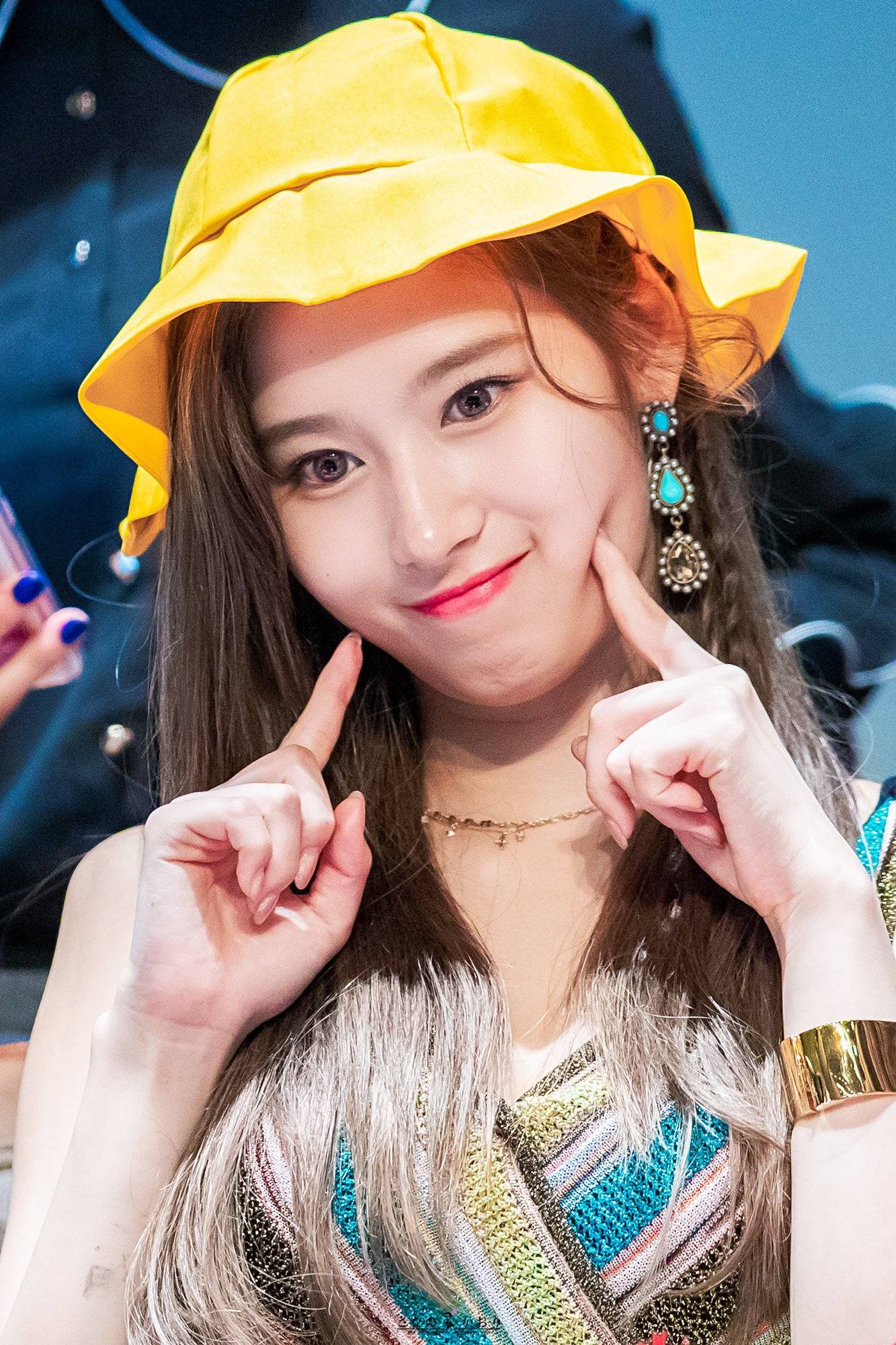 오늘이 생일인 트와이스 사나.jpgif | 인스티즈