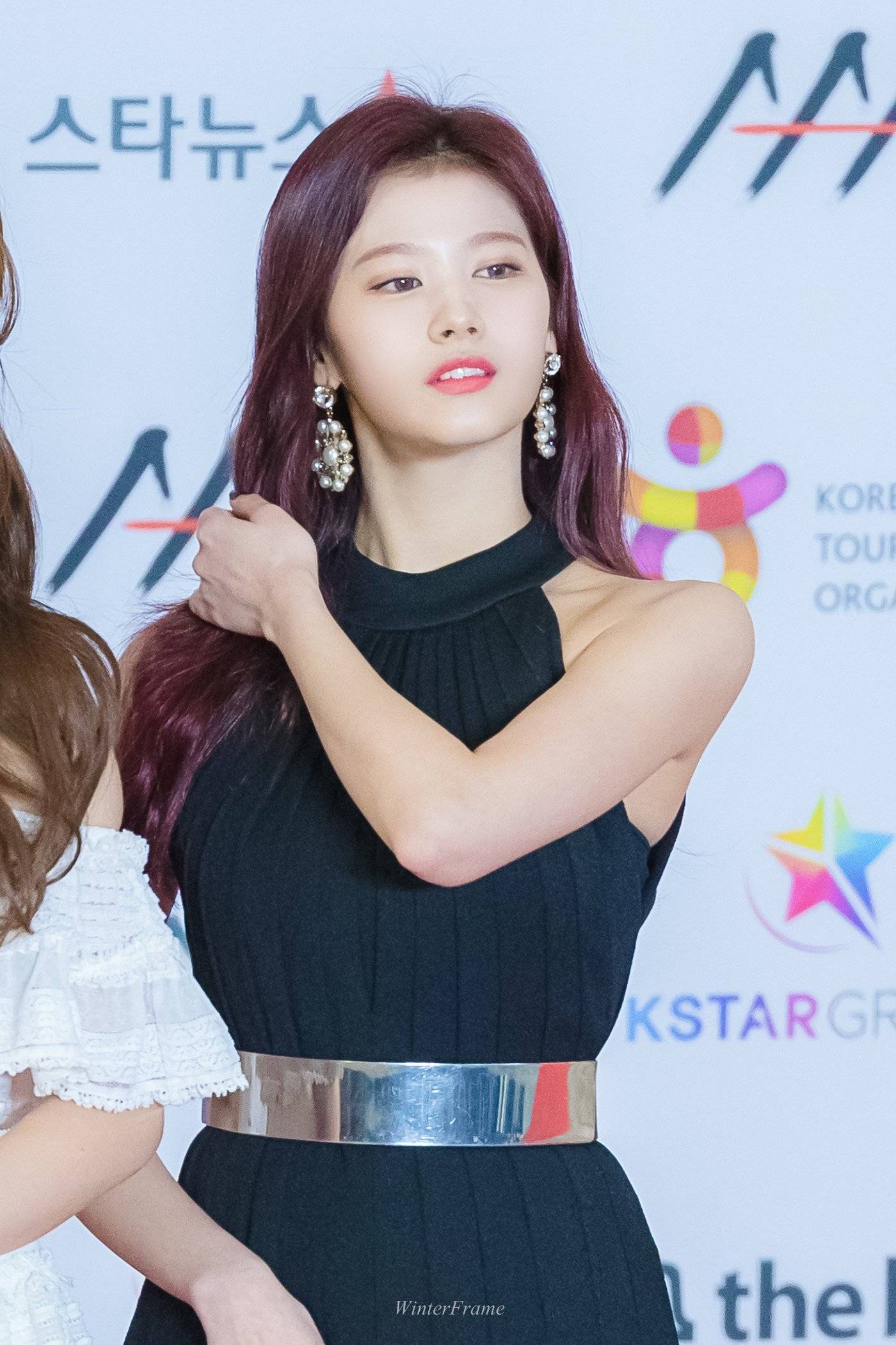 오늘이 생일인 트와이스 사나.jpgif | 인스티즈