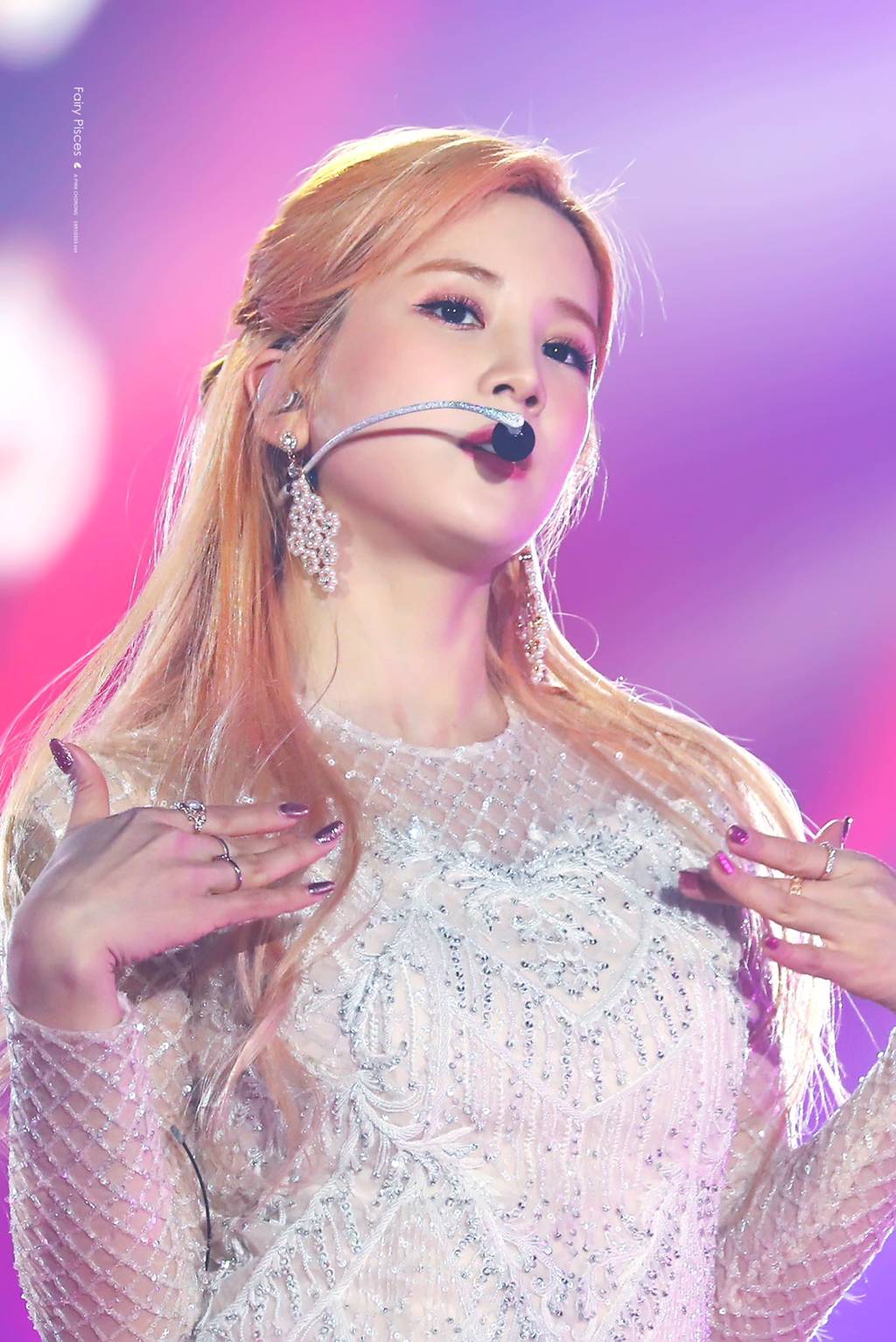 [에이핑크] 여유로운 생일을 보내고 있어서 박초롱 | 인스티즈