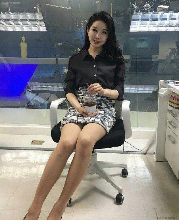 신예지 기상캐스터 몸매 움짤.gif | 인스티즈