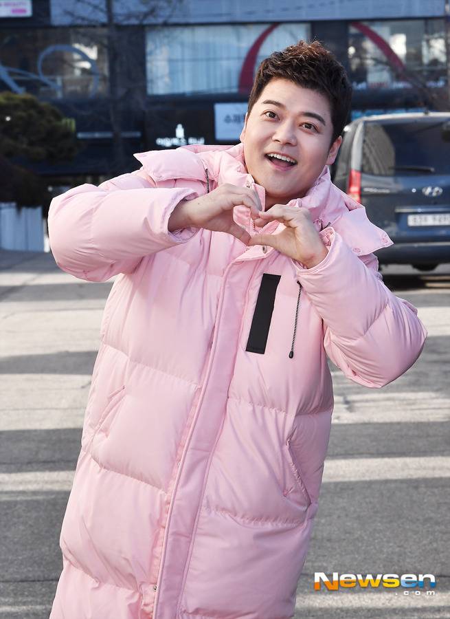 어제자 전현무 패션 | 인스티즈