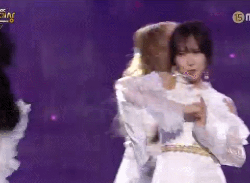 MBC 연기대상 여자친구 밤.gif | 인스티즈