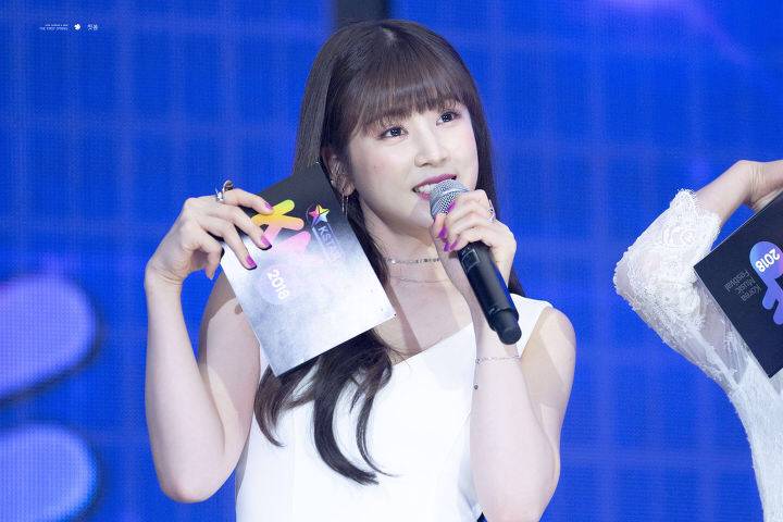 [에이핑크] 여유로운 생일을 보내고 있어서 박초롱 | 인스티즈