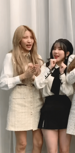 여자친구 공식 팬카페 10만 버디 축하짤.gif | 인스티즈