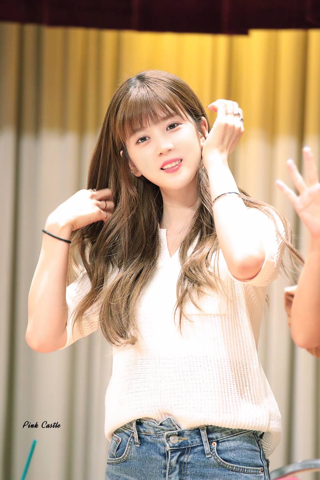 [에이핑크] 여유로운 생일을 보내고 있어서 박초롱 | 인스티즈